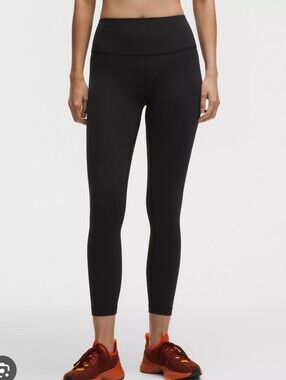 Lululemon High Rise Size 4 23" Black